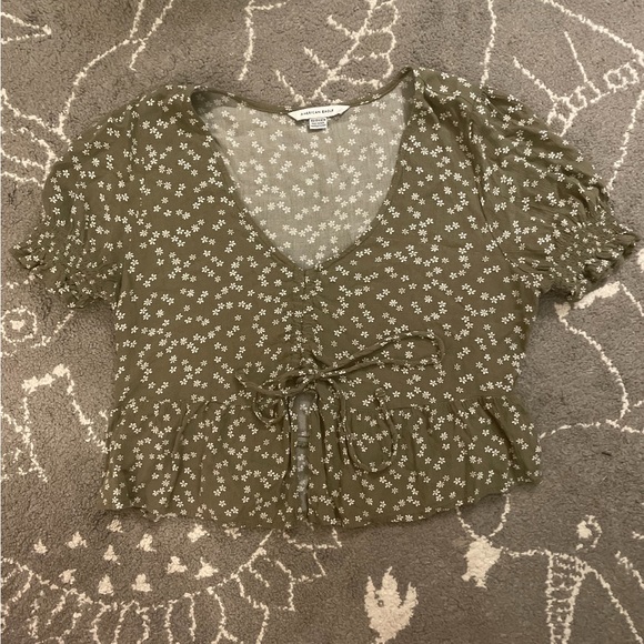American Eagle cute tie front top - Picture 2 of 5
